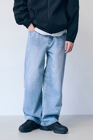 에센셜 데님 스트레이트 팬츠 Light Blue