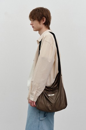 패커블 숄더 백 M Khaki