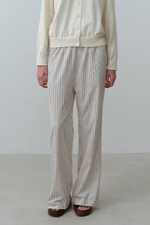 W 시어서커 플레어 팬츠 Almond