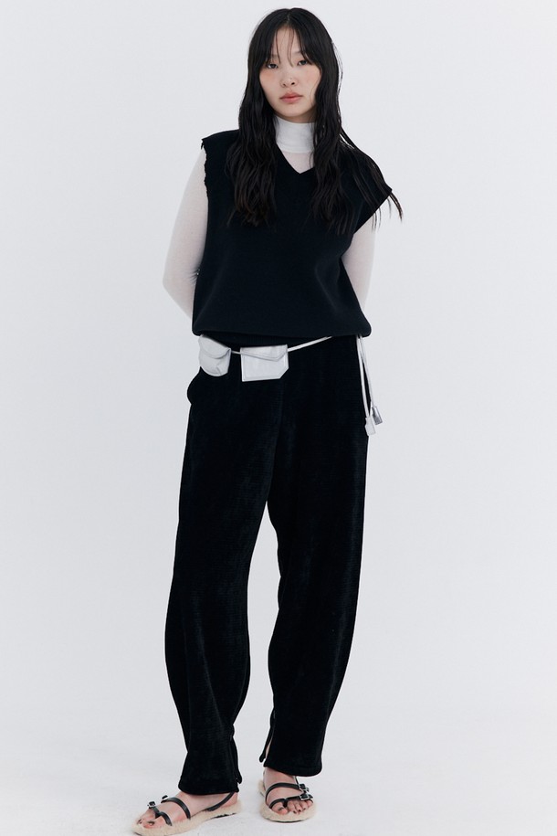 WNDERKAMMER - 롱/미디팬츠 - Corduroy Balloon Pants_Black