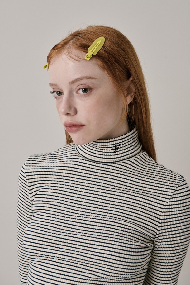 JUNEJUNE SPACE - 긴소매 티셔츠 - New Logo Stripe Turtleneck T-shirt_Ivory