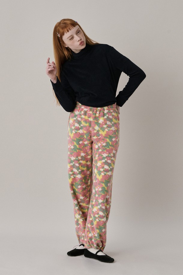 JUNEJUNE SPACE - 롱/미디팬츠 - Flower Fleece Jogger Pants_Pink