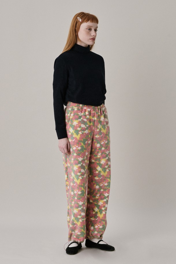 JUNEJUNE SPACE - 롱/미디팬츠 - Flower Fleece Jogger Pants_Pink