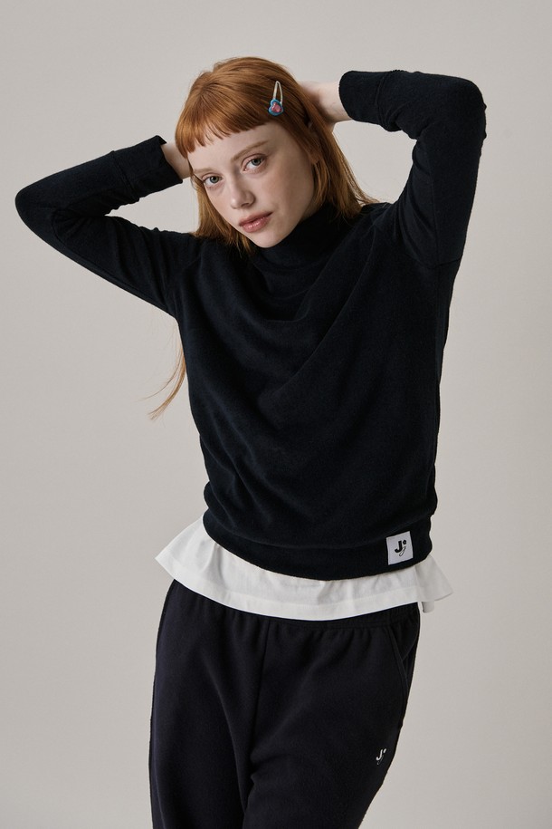 JUNEJUNE SPACE - 긴소매 티셔츠 - New Logo Basic Turtleneck T-shirt_Navy