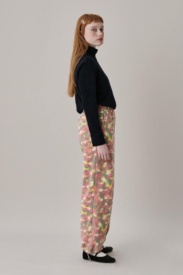 JUNEJUNE SPACE - 롱/미디팬츠 - Flower Fleece Jogger Pants_Pink