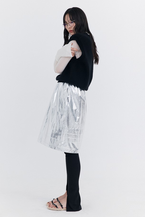 WNDERKAMMER - 미디스커트 - Raw-cut Tuck Skirt_Silver