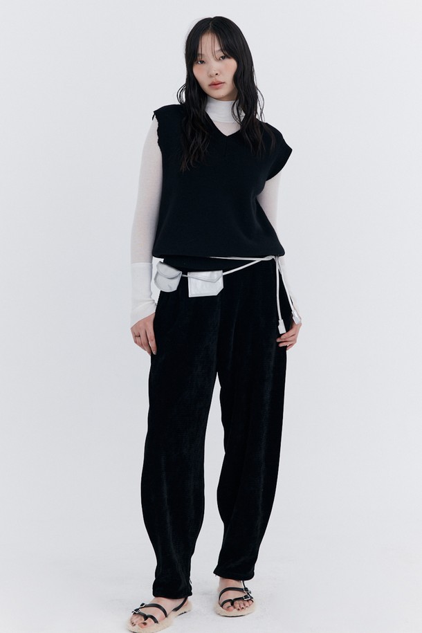 WNDERKAMMER - 롱/미디팬츠 - Corduroy Balloon Pants_Black