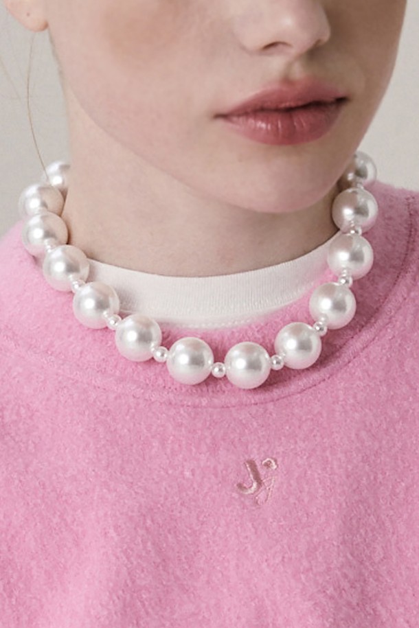 JUNEJUNE SPACE - 목걸이 - Logo Pearl Necklace_White