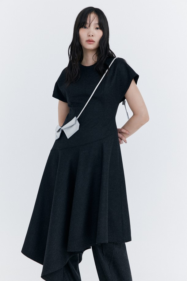 WNDERKAMMER - 반소매 원피스 - Raw-cut Wool Dress_Charcoal