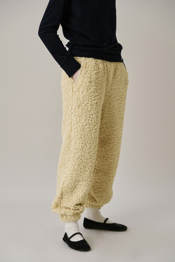 JUNEJUNE SPACE - 롱/미디팬츠 - Soft Jogger Pants_Yellow