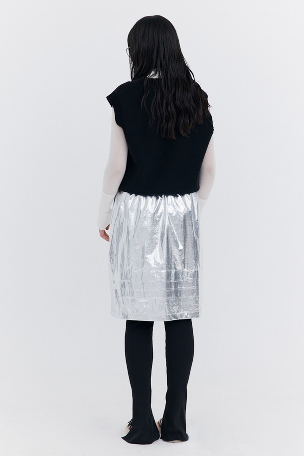 WNDERKAMMER - 미디스커트 - Raw-cut Tuck Skirt_Silver