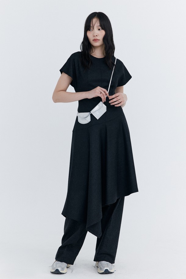 WNDERKAMMER - 반소매 원피스 - Raw-cut Wool Dress_Charcoal