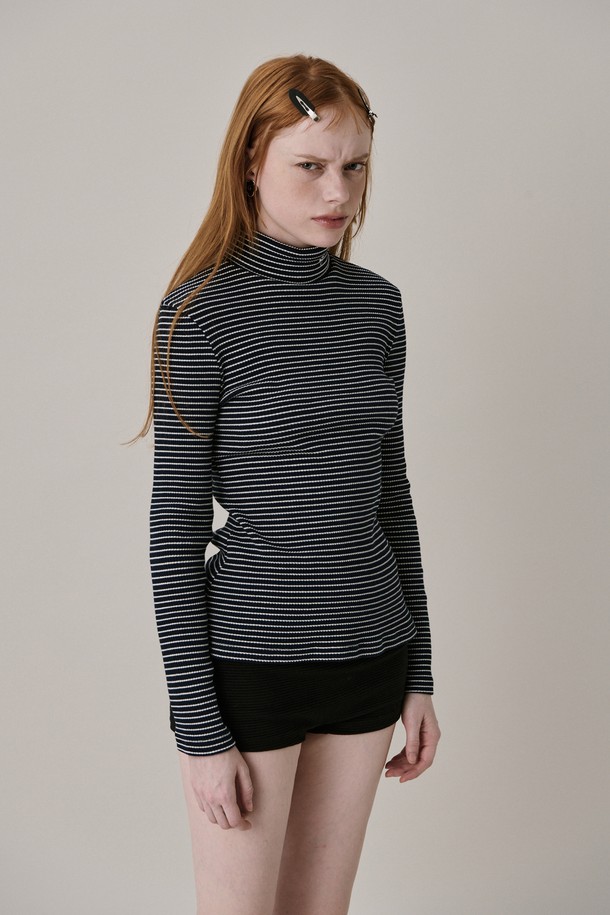 JUNEJUNE SPACE - 긴소매 티셔츠 - New Logo Stripe Turtleneck T-shirt_Navy