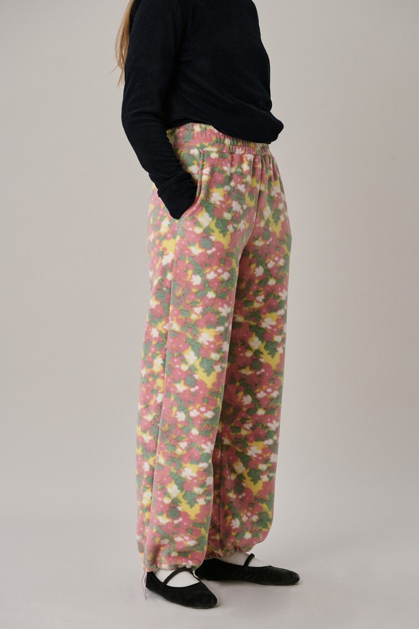 JUNEJUNE SPACE - 롱/미디팬츠 - Flower Fleece Jogger Pants_Pink