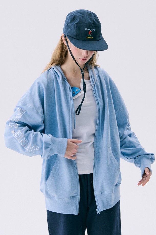 JUNEJUNE SPACE - 점퍼 - VOL11.Boxy Hood Zip-up_Skyblue