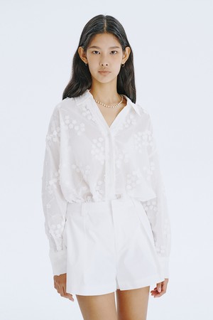 25  Tuck Shorts_White