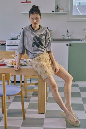 Flower Applique Mini Skirt_Beige