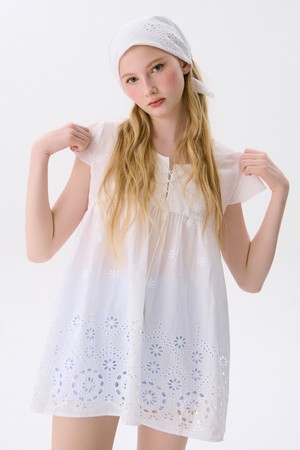 Eyelet Punching Top_White