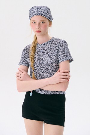 Floral Fitted T-shirts_Black