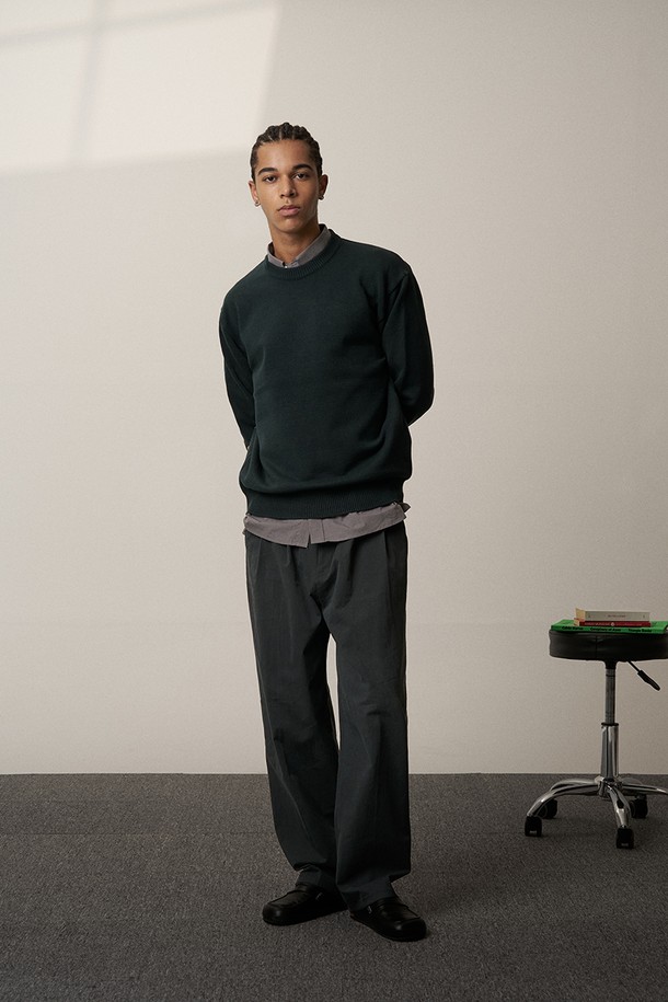 LUNT - 스웨터 - COMFORT ROUND NECK KNIT (DEEP GREEN)