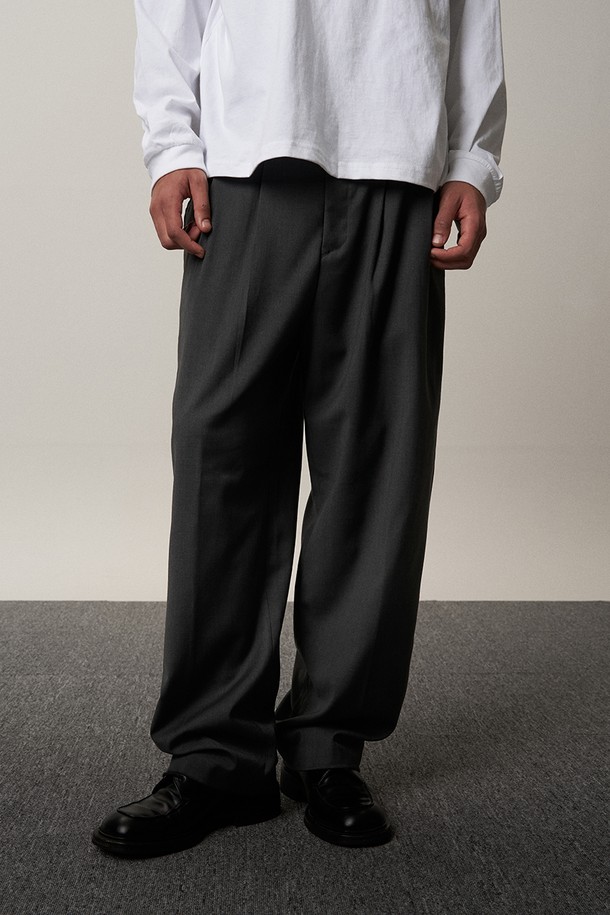 LUNT - 슬랙스/수트팬츠 - WOOL TWO TUCKED WIDE SLACKS (GRAY)