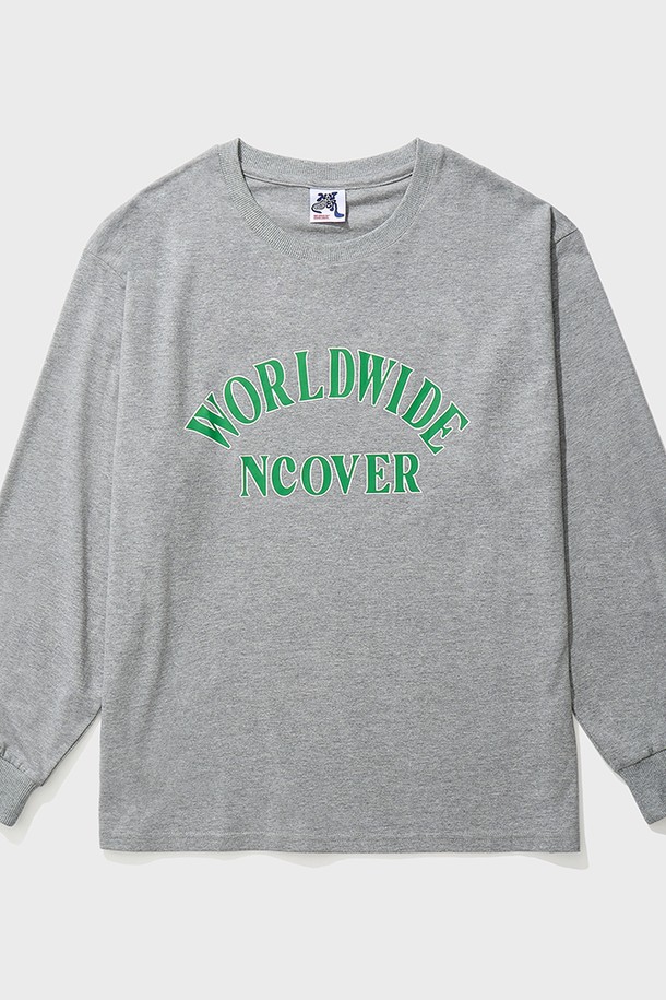 월드 와이드 롱슬리브 그레이는 남녀 모두 착용 가능한 유니섹스 핏의 긴소매 상의입니다. 부드러운 촉감의 면과 폴리에스테르 혼방 소재로 제작되어 봄, 가을에 얇고 편안하게 착용하기 좋습니다. 루즈핏 라운드넥 디자인에 무지 패턴의 베이직하고 캐주얼한 스타일을 연출하며, 텀블 및 텐더 가공 처리와 신축성 있는 원단으로 활동성을 높였습니다. 동네 마실룩, 집콕룩, 산책룩 등 다양한 일상 용도로 활용 가능하며, 캐주얼, 미니멀, 클래식 스타일을 즐기는 분들께 추천합니다. 통기성이 우수하여 쾌적한 착용감을 선사합니다.
