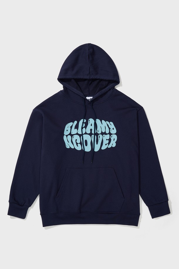 블리미 로고 후드티 네이비는 부드러운 촉감의 면과 폴리에스테르 혼방 소재로 제작되어 봄, 가을, 겨울에 폭넓게 활용하기 좋습니다. 넉넉한 박시핏으로 편안한 착용감을 선사하며, 일상, 집콕룩, 산책룩 등 다양한 TPO에 잘 어울립니다. 삼단주리 원단, 텐더 가공, 텀블 가공을 거쳐 수축을 최소화했으며, 견고한 봉제 마감으로 내구성을 높였습니다. 베이직하고 캐주얼한 스타일을 선호하는 남녀 모두에게 추천하는 네이비 컬러의 후드티입니다. 후드, 긴소매 디자인에 로고 패턴이 돋보이는 제품입니다.
