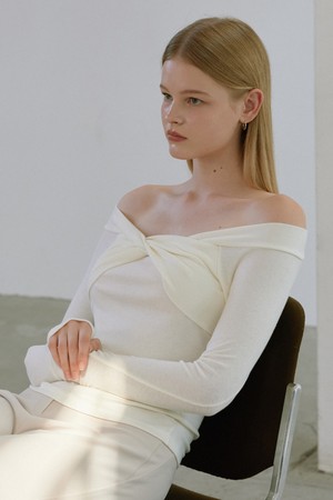 Constance : 콩스탄체 롱슬리브 (4color)