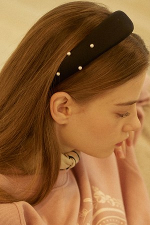 Velvet Pearl Hairband - Black