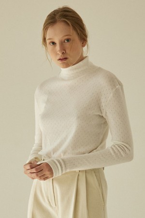 Punched Turtleneck - Ivory