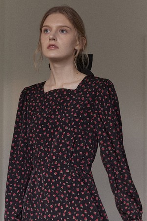 Neckline Floral dress - Black