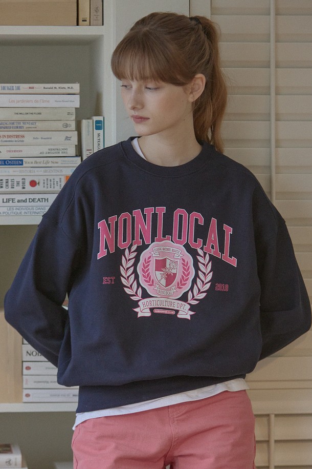 NONLOCAL - 스웻셔츠 - NLC Univ Sweatshirt - Navy