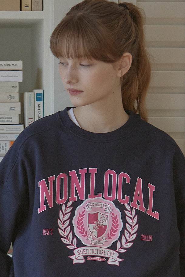 NONLOCAL - 스웻셔츠 - NLC Univ Sweatshirt - Navy