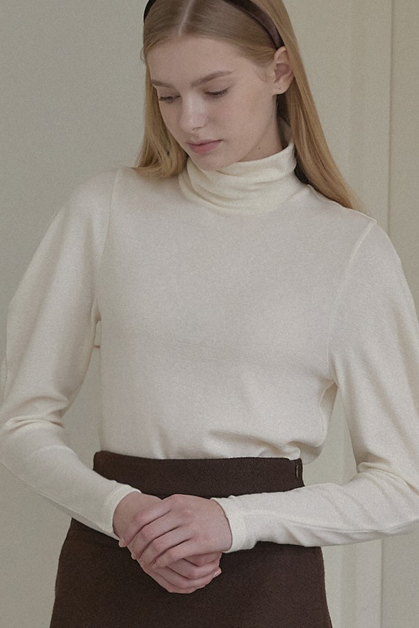 NONLOCAL - 긴소매 티셔츠 - Wool Tencel Volume Sleeve Turtleneck - Cream