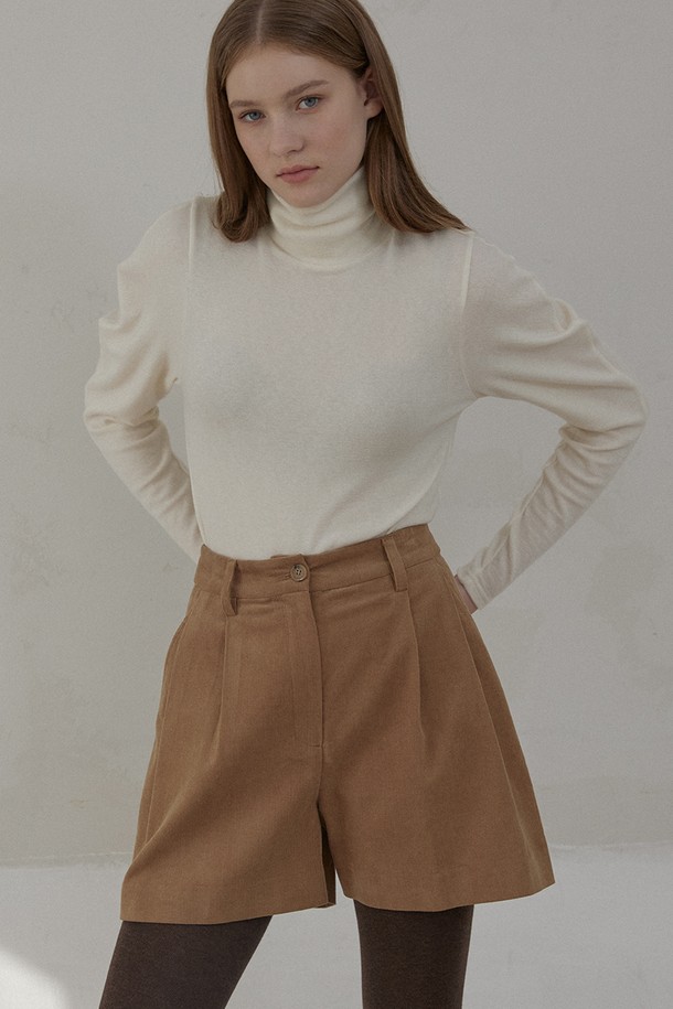 NONLOCAL - 롱/미디팬츠 - Two Tuck Corduroy Short Pants - Beige