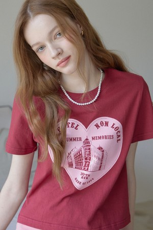 Heart Silhouette T-shirt - Burgundy