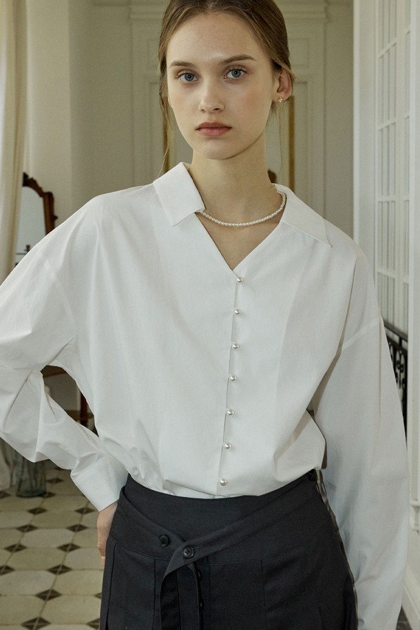 NONLOCAL - 블라우스 - Button Point V-Neck Collar Blouse - White