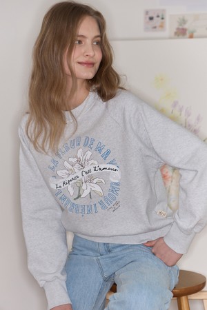 [논로컬 X 이하여백] Lily Hand Drawing Sweatshirt - Light Grey