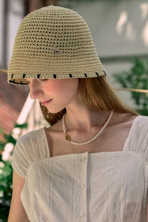 Line Point Bucket Hat - Light Beige