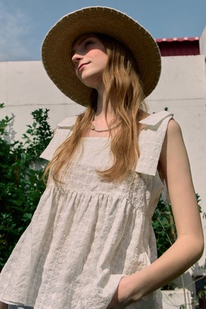 Bella Lace Ribbon Sleeveless Blouse - White