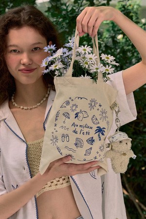 [논로컬 X 이하여백] Seaside Hand Drawing Eco Bag - Cream