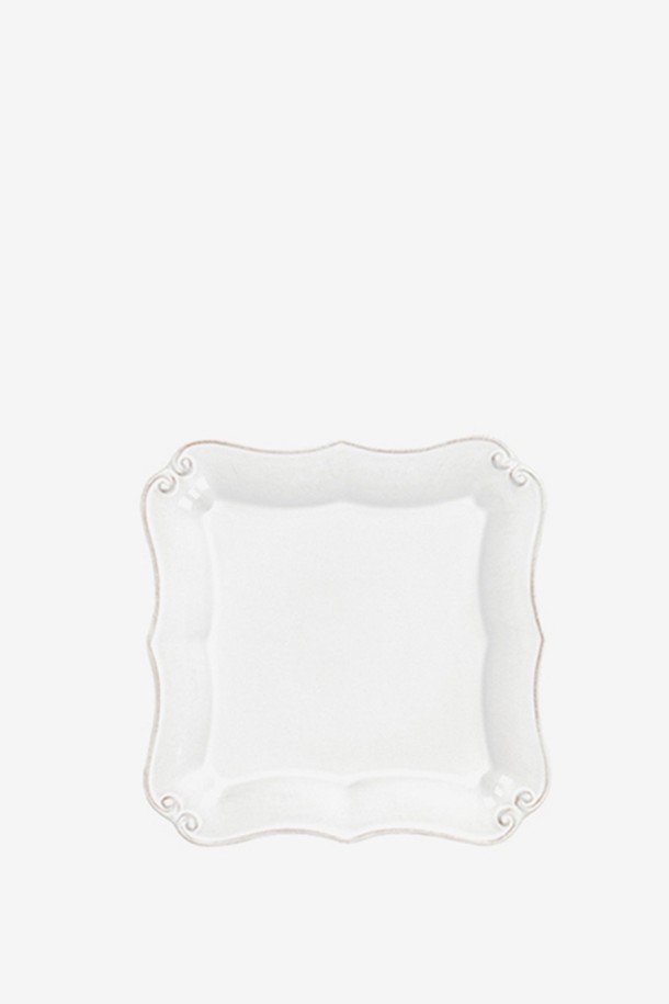 [Costa Nova] 바로코 화이트 21cm 사각샐러드접시는 클래식하면서도 엘레강스한 분위기를 연출하는 스톤웨어 식기입니다. 바로크 패턴과 불규칙한 엣지, 수공예 제작으로 완성된 반클래식 디자인이 특징이며, 전자레인지, 식기세척기, 냉동고 사용이 가능하여 실용적입니다. 단, 장기간 액체 보관은 피해주시고, 바닥면 미시유 처리 및 수작업으로 인한 색상 및 패턴 차이, 제작 과정상 자국/균열, 1mm 이내 흔들림이 있을 수 있습니다.
