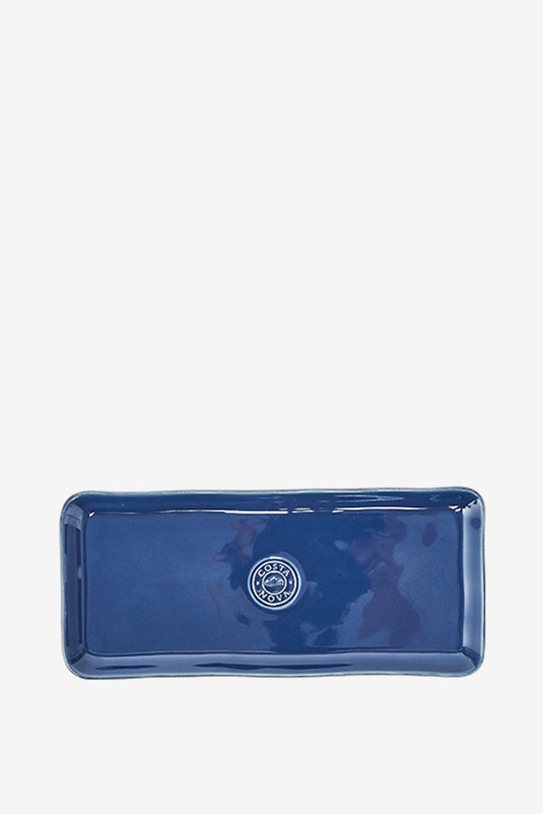 [Costa Nova] 노바 30cm 직사각접시는 파인 스톤웨어 소재로 제작되어 견고하며, 화이트, 블루, 아구아 세 가지 색상으로 제공됩니다. 지중해 스타일의 비정형 테두리 디자인과 내추럴한 무드가 특징이며, 수작업 채색으로 섬세함을 더했습니다. 오븐, 전자레인지, 냉동고, 식기세척기 사용이 가능하여 실용적입니다. 바닥면은 유약 처리가 되어 있지 않아 물 스며듦 현상이 있을 수 있으며, 도자기 공정상 판흔, 기포, 색상 및 제품마다 명암과 무늬 차이가 있을 수 있습니다.
