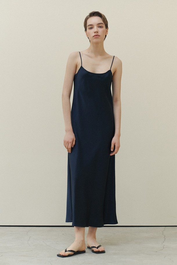 gre1scale - 민소매 원피스 - [23FW] SLIP DRESS navy