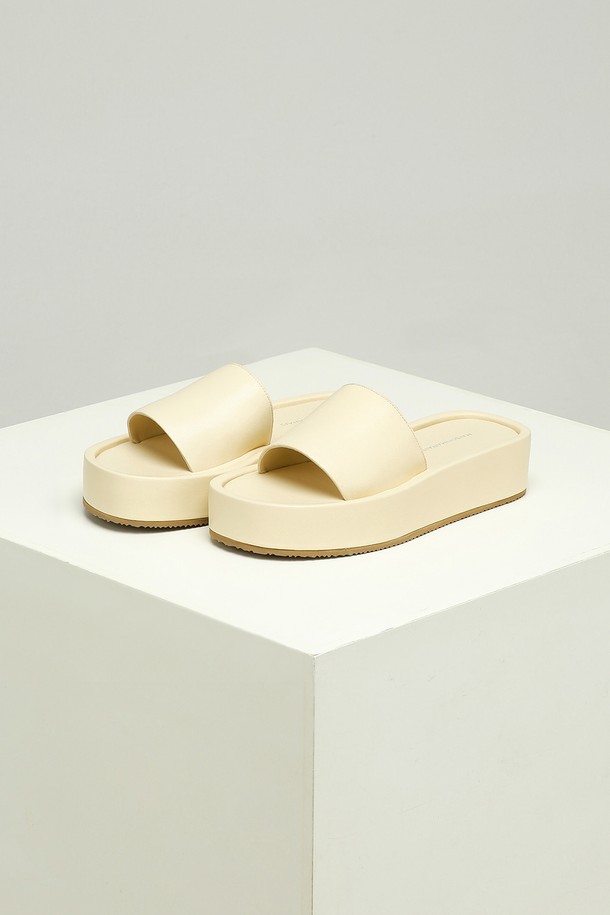 MAISON MARAIS - 슬리퍼/뮬 - [21SS] LAMB SKIN PLATFORM SLIDES [CREAM]