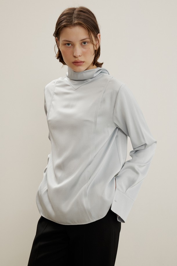 MAISON MARAIS - 블라우스 - Backwards Collar Blouse, Sliver