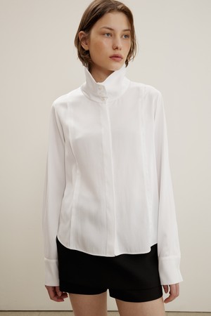 Backwards Collar Blouse, White