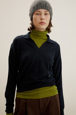 Spread-collar Knit Top, Navy