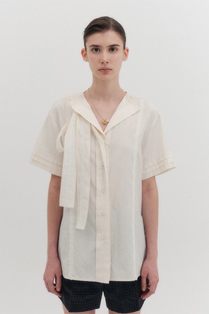 숏 슬리브 타이드 블라우스 - 크림