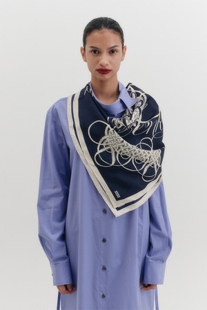 실크 프린트 스카프 - 네이비
